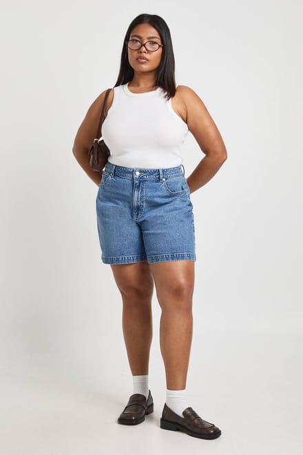 boohoo Dames Plus Boyfriend denimshort | Medium Gebleekt | Maat: 52