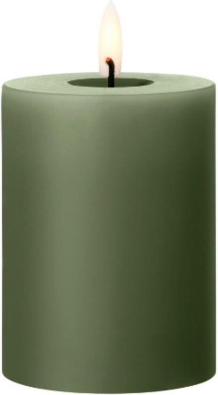 Ester & Erik - Stolpkaars 10cm Green Soil LED - Kaarsen