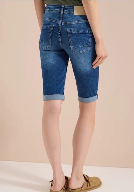 High Waist denim shorts met slanke pijpen in Slim Fit