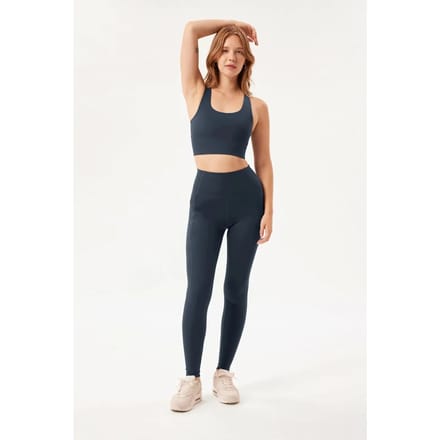Damesbeha Girlfriend Collective Paloma