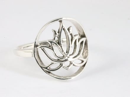 Ronde zilveren lotus bloem ring - maat 19