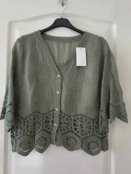 Dames vest Justa-effen kaki groen-Maat M/L-driekwart mouwen