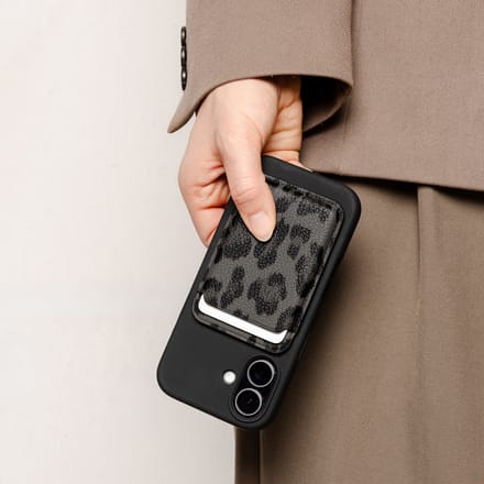 Selencia Sabi Pashouder geschikt voor MagSafe - Wallet Kaarthouder - Midnight Black