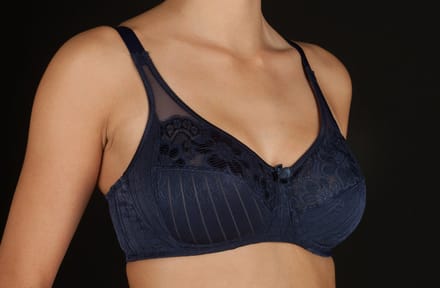 Selene scarlet BH zonder beugels maat 90B marino