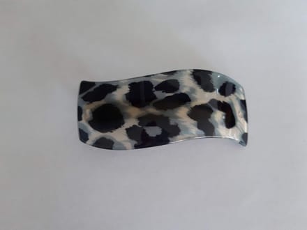 Le Sjalerie Haarspeld Zwart / Grijs dierenprint Speld Dames Haarmode accessoire
