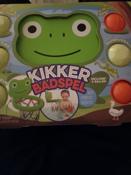 Kikker balspel met badbruisballen