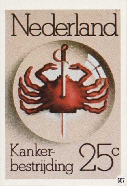 Briefkaart met afbeelding Embleem Koningin Wilhelmina Fonds postzegel