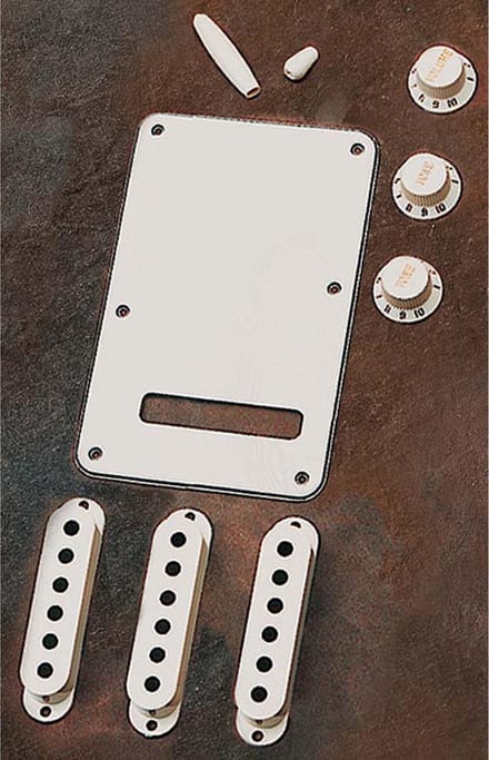 Fender Strat Accessory Kit Parchment - Gitaaronderdeel
