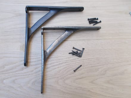 Pair Gallows Shelf Brackets Antique Iron Cast Iron Wall Support