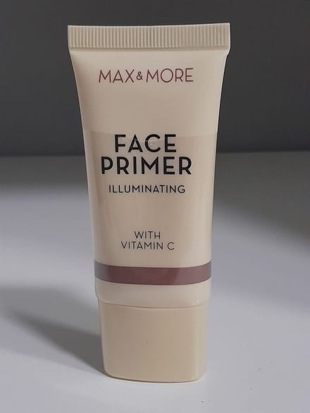 Max & More Verhelderende gezichtsprimer met Vitamine C - 30ml