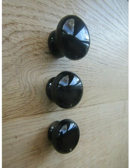 Old English Black Plain Cupboard Knob 30mm
