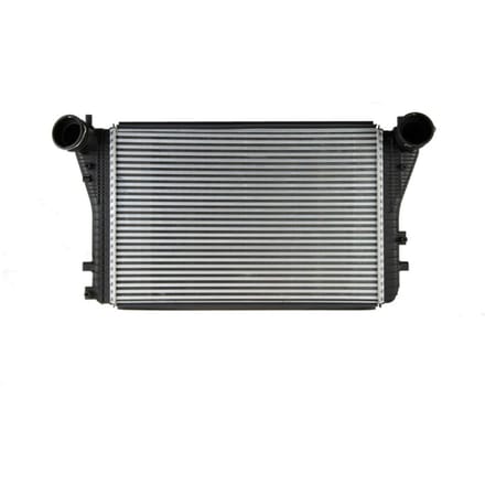 Intercooler NISSENS 96715