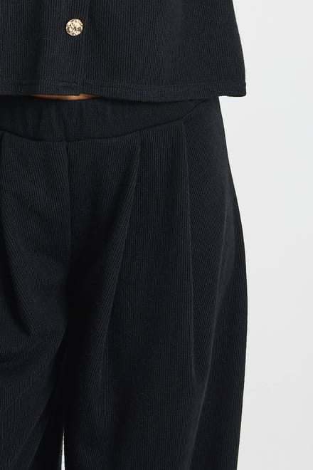 boohoo Dames Gestructureerde broek met wijde pijpen | Black | Maat: 6
