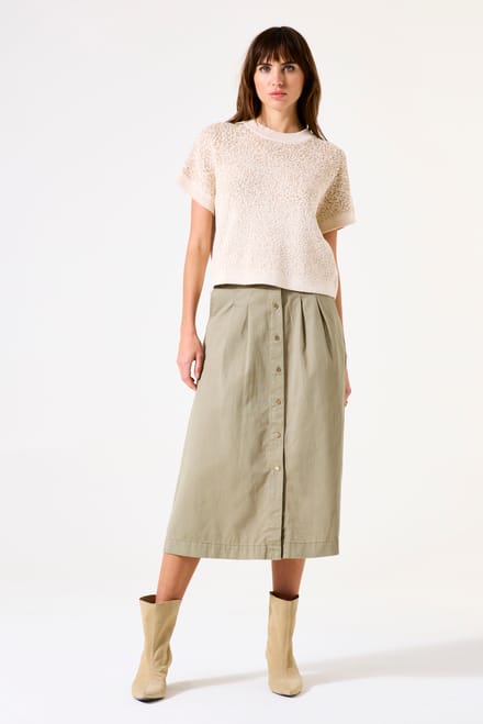 Vrouwelijke jurk met verticale knoopsluiting Garcia