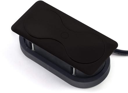 Dubbele, ingebouwde stopcontact hoekig zwart met Schuko / USB