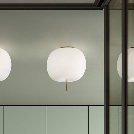 kdln plafondlamp Kushi, messingkleurig/wit, Ø 33 cm, glas
