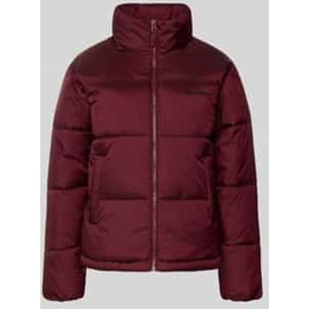 Gewatteerd jack met labelstitching