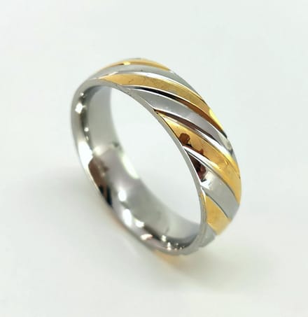 RVS Ring Met Schuine Strepen - Zilver/Goud - Maat 19