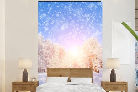 Behang - Fotobehang Sneeuw - Zon - Winter - Breedte 145 cm x hoogte 220 cm