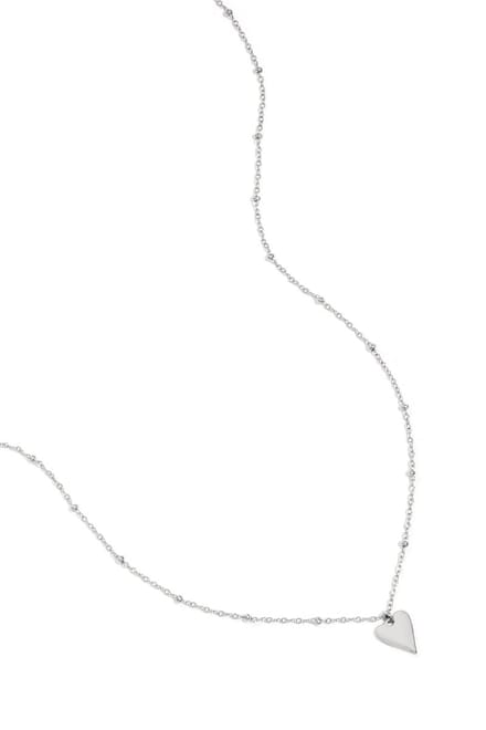 ketting met bolletjes en hartbedel