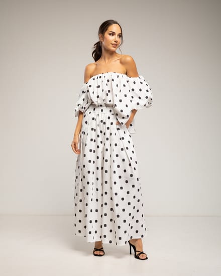 Set van stippenbroek en top, top met elastische boothals en wijde broek met zakken