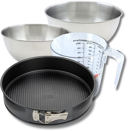 Bakkerset met een springvorm van 30 cm, 2 mengkommen, maatbeker en spatel Zenker