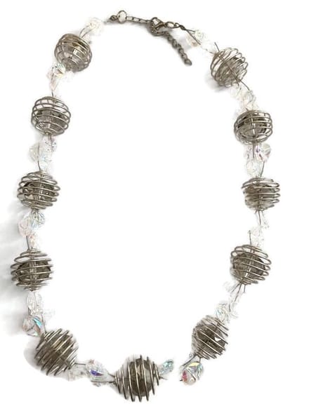 Petra's Sieradenwereld - Ketting met transparante kralen en kastjes (856)