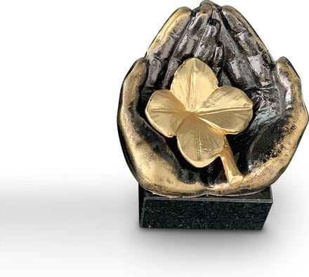 Mini urn asbeeldje klaver in hand - brons