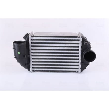 Intercooler NISSENS 96690