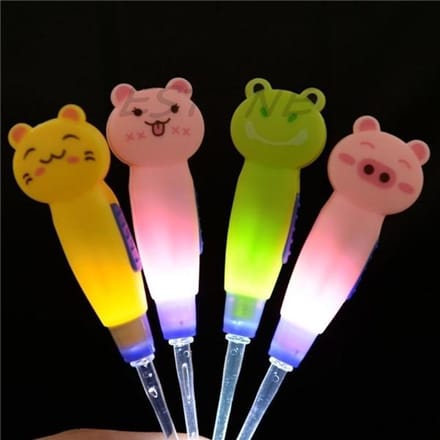 Cartoon Dieren LED-licht Afneembaar 3x Ear-pick Wax Remover Pick Earpick Schone oren 1pcs multi