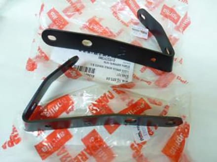 D&G-windschermhouder voor Aprilia 250 Leonardo scooter, modeljaar 2001-04, AP8134841, AP8134843