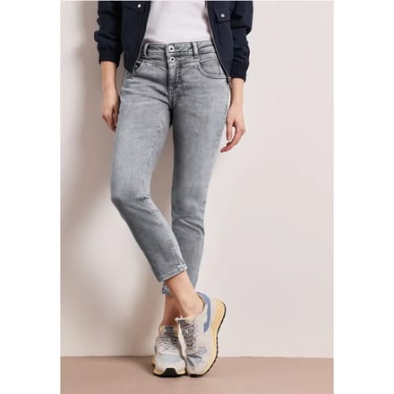 7/8 Mid Waist Slim Legs jeans in Slim Fit