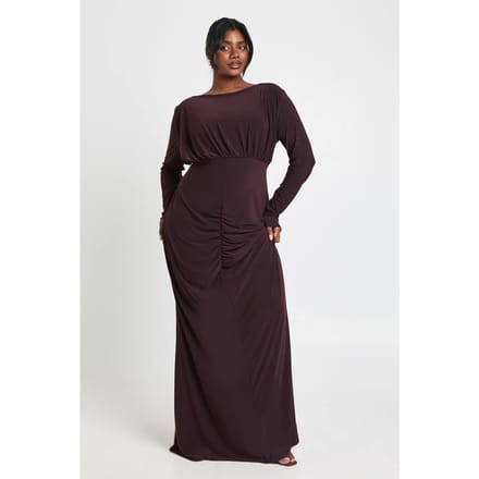 boohoo Dames Plus Slinky Gerimpelde Detail Maxi Jurk | Chocoladebruin | Maat: 44