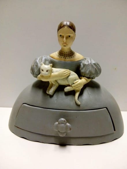Meisje met kat lade kastje
