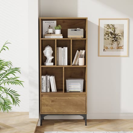Boekenkast Kistiandi 137x60x35 cm donker eiken [en.casa]