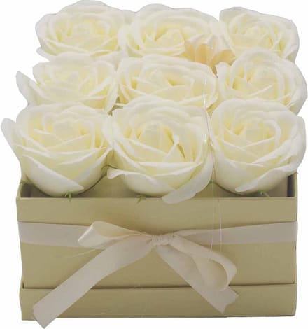 Zeep Bloemen Geschenkset - 9 Crème Rozen - Vierkant - 18x18x15cm