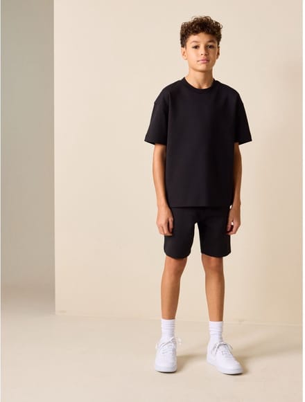 Next - Jongens - Ruimvallend T-shirt van zware stof en short - Zwart