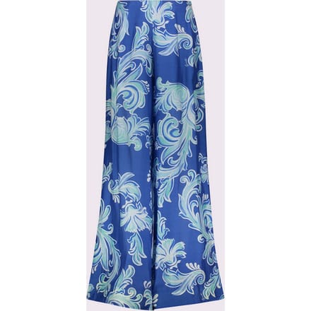 broek met blauwe print vrouw