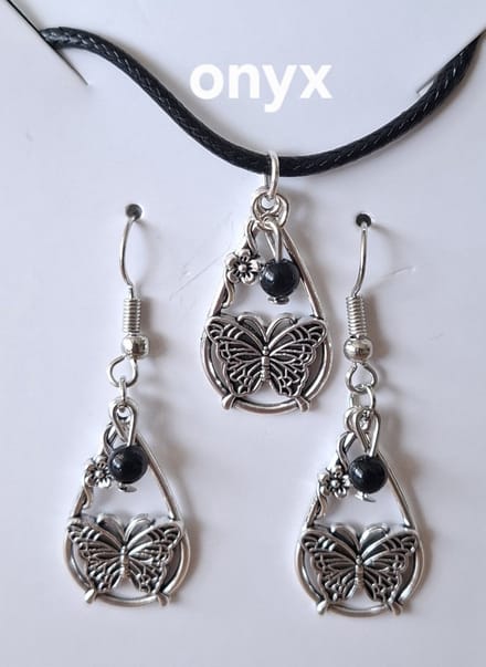 Set "Onyx" Waterdruppel / Vlinder Ketting / Oorbellen