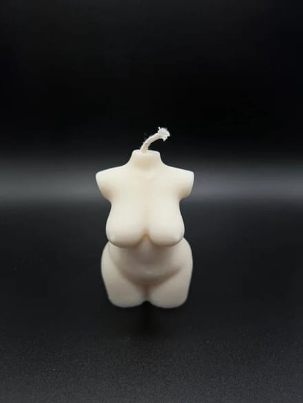 BODY - vrouw vol bloot