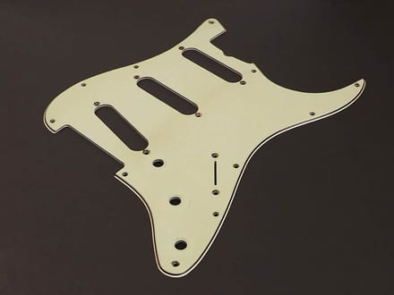 Boston MRC-ST63MI3 pickguard Stallion SSS, 3 ply mint ivory relic