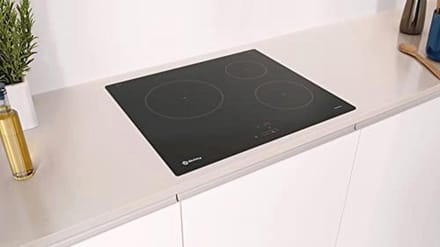 Inductiekookplaat 60 cm met 3 inductiezones en touchscreen bediening