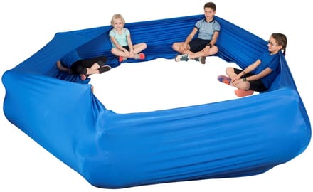 Spordas deken speelgoed voor samenwerking en groepsspel.