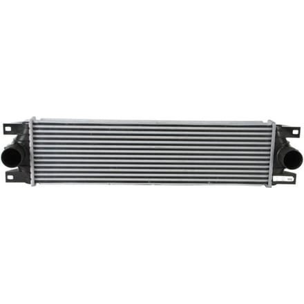 Intercooler NISSENS 96890