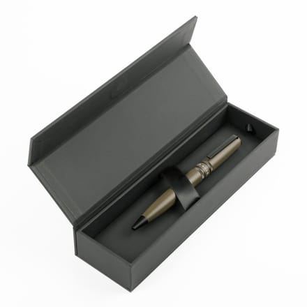 Pen Illusion Gear
