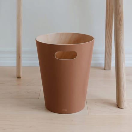 Umbra Woodrow-prullenbak met capaciteit van 7,5 liter