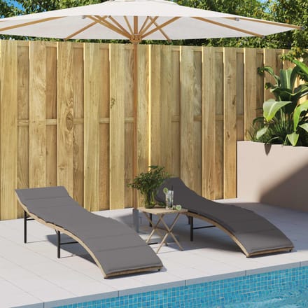 vidaXL - Ligstoelen - 2 - st - met - kussens - poly - rattan - beige