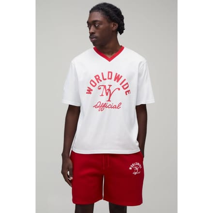 Regular Fit Wereldwijd Bedrukt T-shirt & Short Set | Red | Size Small