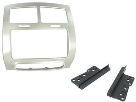 Connects2 - 2-Din paneel Toyota Urban Cruiser 2008 - 2014