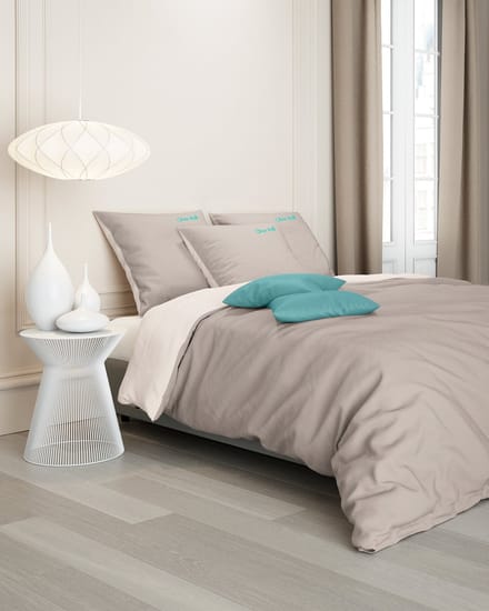 Mistral Home - DEKBEDOVERTREK - percale - 260 x 240 cm + 2x 65 x 65 cm - extra breed - effen kleur - beige